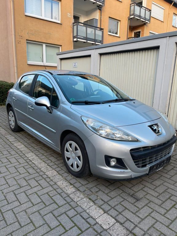 Grau Gebraucht 2011 Peugeot 207 Limousine | 1.499 € (Superpreis) - Bild 1/4