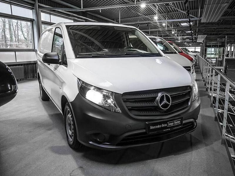 Gebraucht Mercedes Vito 102 PS (75 kW) 2020 Arktikweiß Van