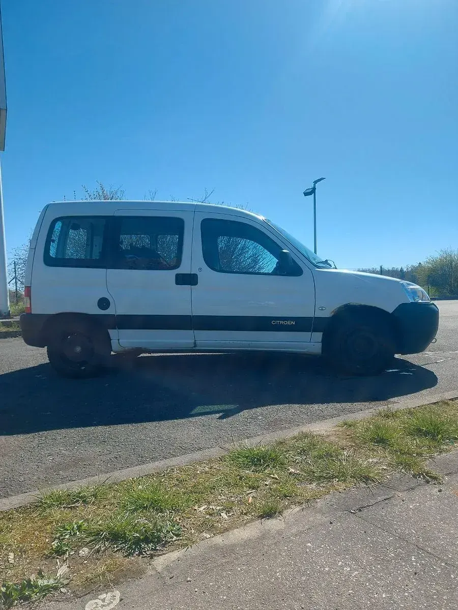 Gebraucht Citroën Berlingo Advance 75 PS (55 kW) 2008 Weiß Van / Kleinbus