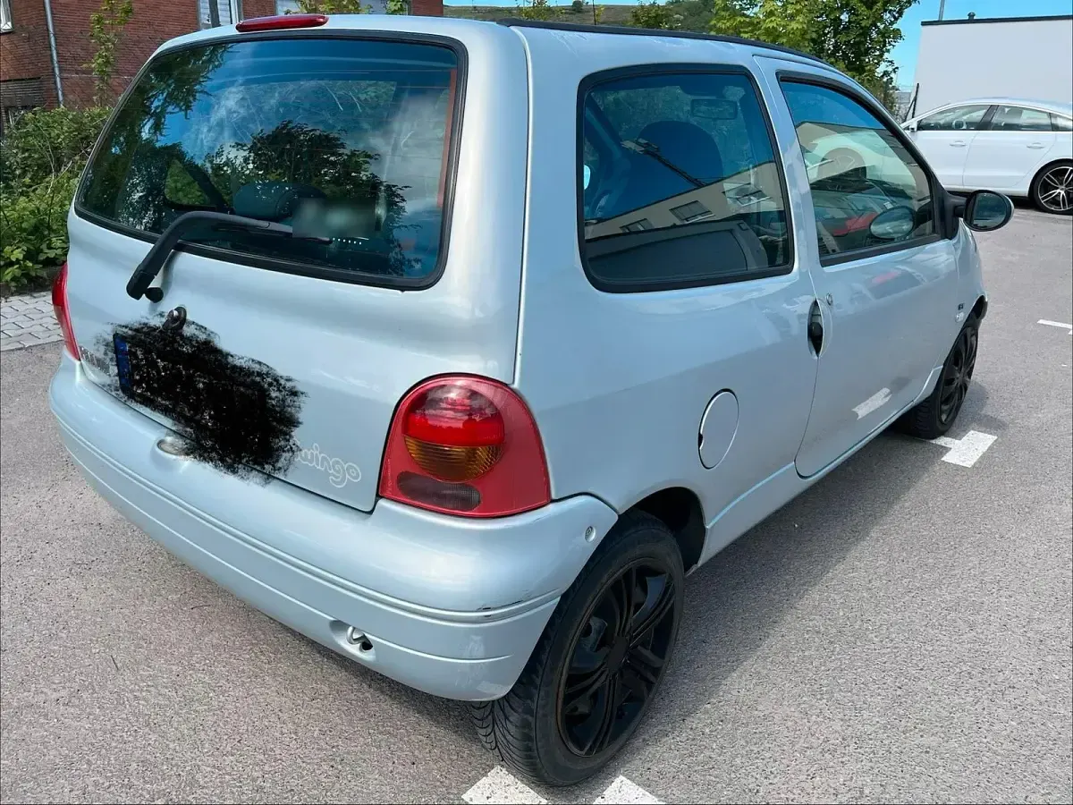 Używany Renault Twingo 75 KM (55 kW) 2003 Srebrny Hatchback