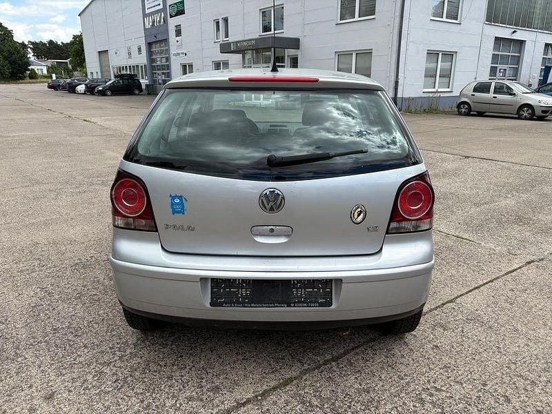 Gebraucht VW Polo Trendline 64 PS (47 kW) 2007 Silber Kleinwagen