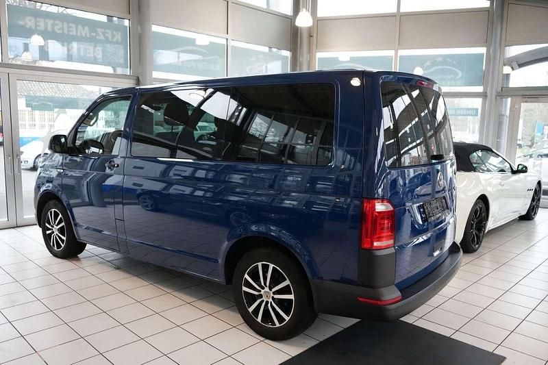 Gebraucht VW Transporter 204 PS (150 kW) 2018 Deep ocean blue Van