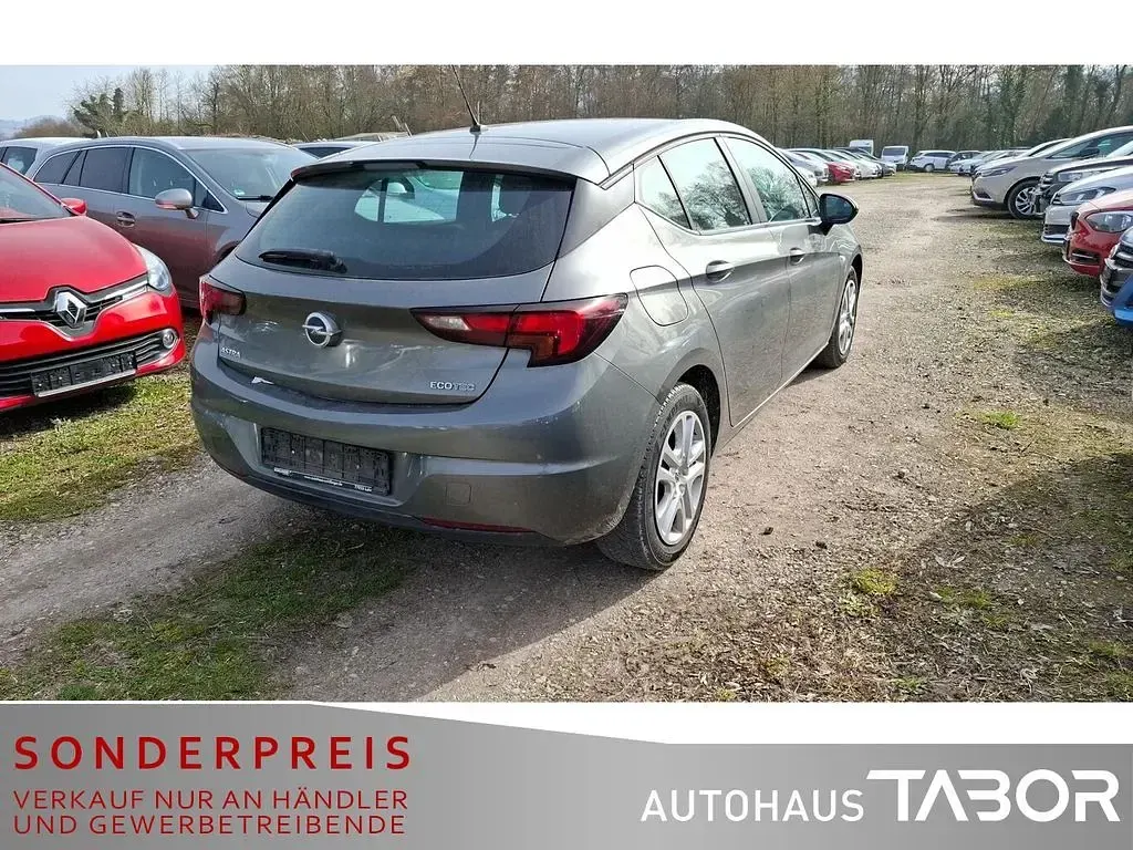 Gebraucht Opel Astra Selection 105 PS (77 kW) 2017 Grau Limousine