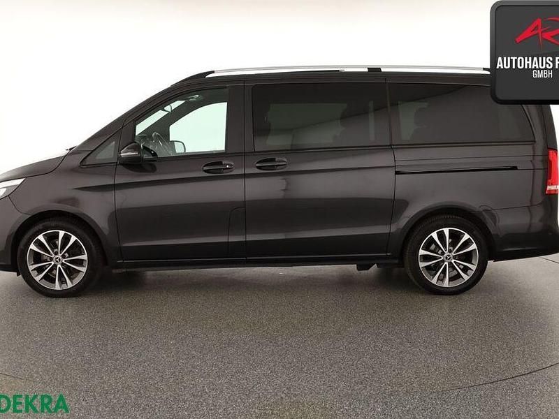 Gebraucht Mercedes V300 237 PS (174 kW) 2021 Graphitgrau Van / Kleinbus