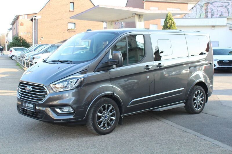 Magneticgrau (metallic) Gebraucht 2020 Ford Tourneo Custom Titanium X Van / Kleinbus | 38.900 € (Guter Preis) - Bild 1/4