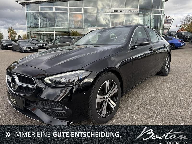 Schwarz Gebraucht 2023 Mercedes C220 Avantgarde Limousine | 35.900 € (Fairer Preis) - Bild 1/4