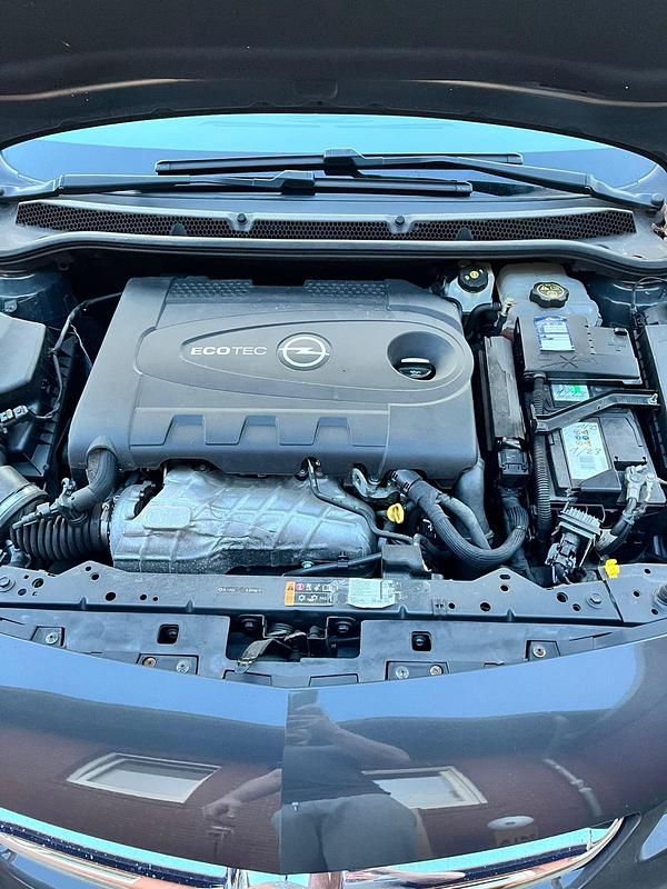 Gebraucht Opel Astra 165 PS (121 kW) 2015 Grau Kombi