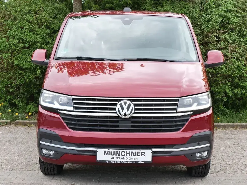 Używany VW Multivan 199 KM (146 kW) 2020 Czerwony Minivan