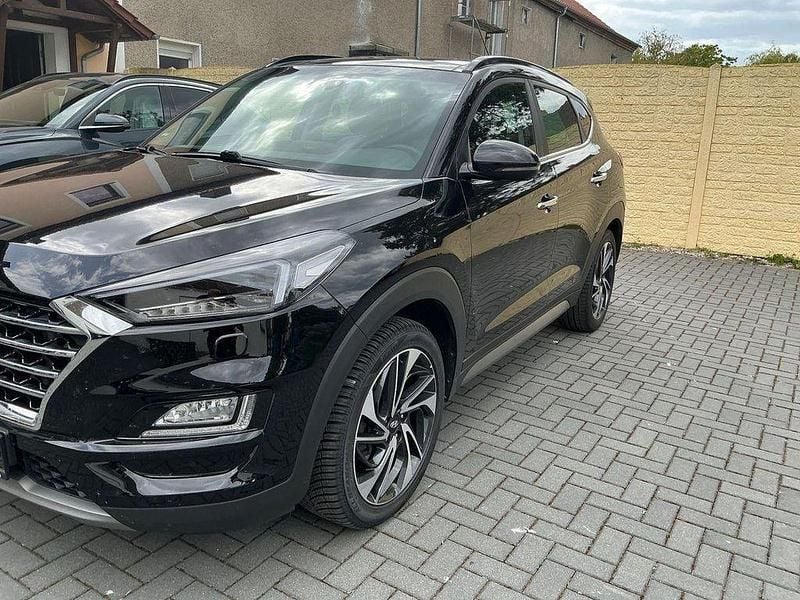 Phantom black / mic Gebraucht 2019 Hyundai Tucson Premium SUV | 21.490 € (Fairer Preis) - Bild 1/4