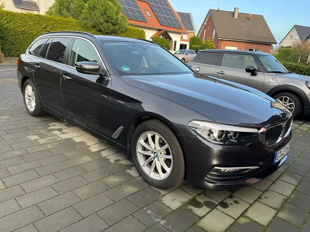 Gebraucht BMW 520 Performance 190 PS (139 kW) 2017 Grau Kombi