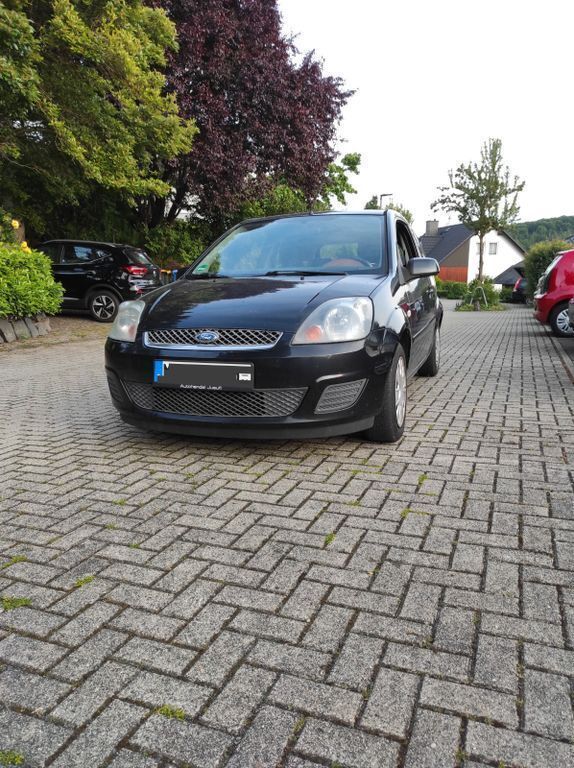 Schwarz Gebraucht 2007 Ford Fiesta Ambiente Kleinwagen | 1.200 € (Fairer Preis) - Bild 1/4