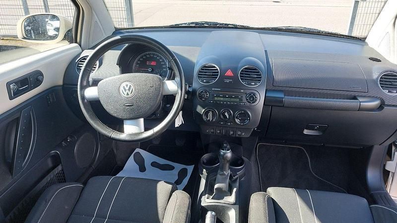 Gebraucht VW New Beetle 75 PS (55 kW) 2009 Beige Kleinwagen