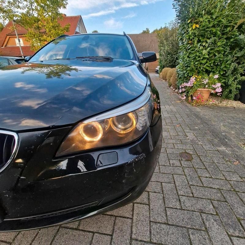 Schwarz Gebraucht 2008 BMW 530 Basis Kombi | 4.200 € (Guter Preis) - Bild 1/4