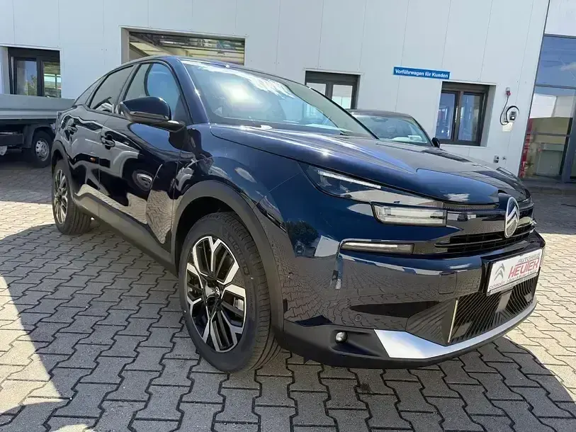 Neu Citroën C4 145 PS (106 kW) 2025 Eclipse blau SUV