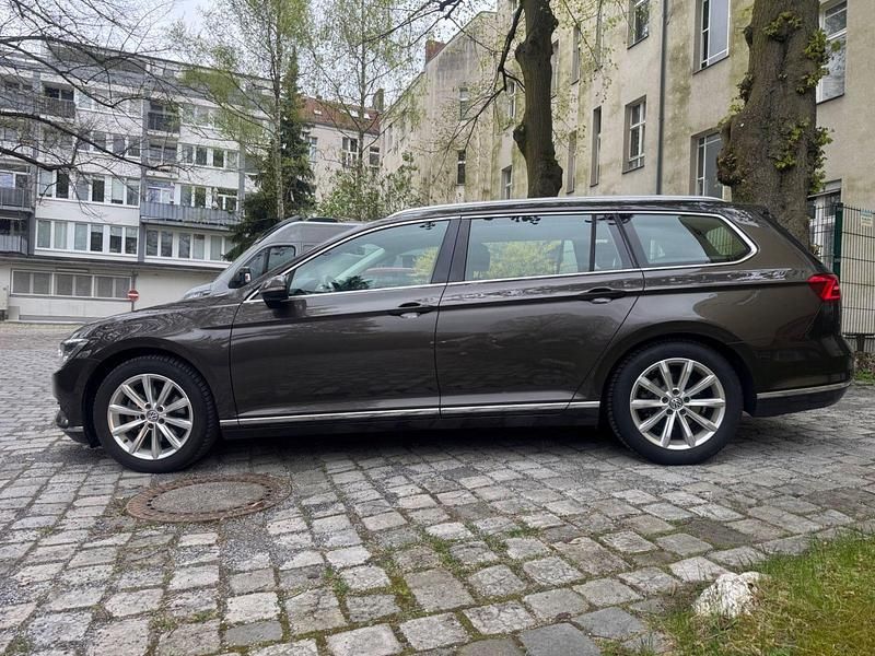 Usata VW Passat Highline 190 CV (139 kW) 2015 Station wagon