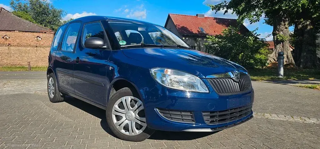 Gebraucht Skoda Roomster Plus Edition 86 PS (63 kW) 2014 Blau Van / Kleinbus