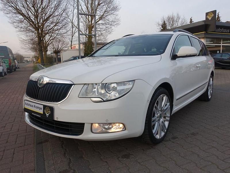 Gebraucht Skoda Superb Elegance 170 PS (125 kW) 2012 Weiß Kombi