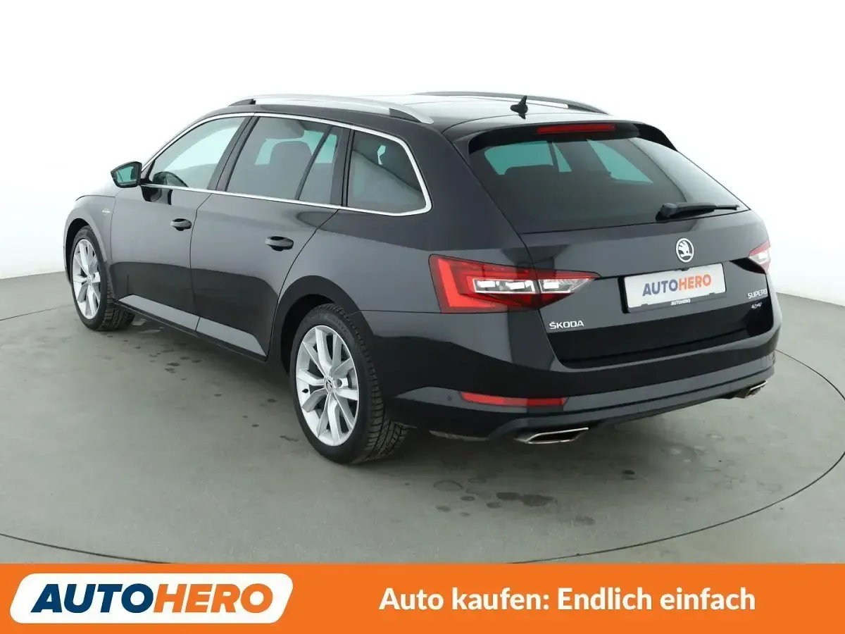 Gebraucht Skoda Superb LAURIN & KLEMENT 280 PS (205 kW) 2015 Schwarz Kombi