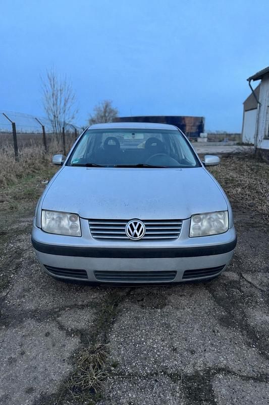 Gebraucht VW Bora 101 PS (74 kW) 1999 Silber Coupé