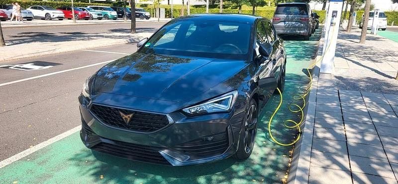 Gebraucht Cupra Leon 204 PS (150 kW) 2023 Grau Limousine