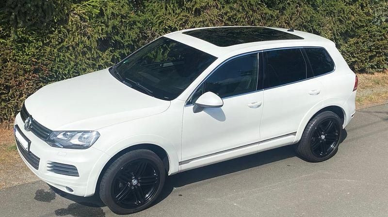 Weiß Gebraucht 2013 VW Touareg SUV | 21.890 € (Teuer) - Bild 1/4