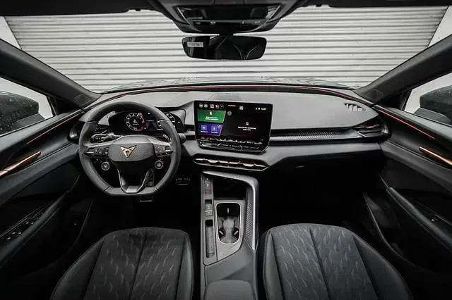 Neu Cupra Terramar 150 PS (110 kW) 2026 Fjordblau uni (9k) fjordblau uni (9k) SUV