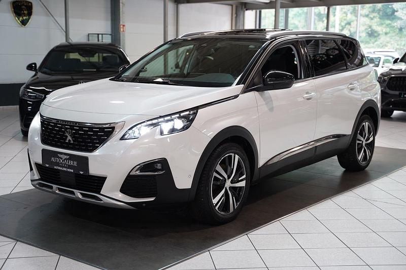 Weiß Gebraucht 2017 Peugeot 5008 Allure Van / Kleinbus | 15.950 € (Guter Preis) - Bild 1/4