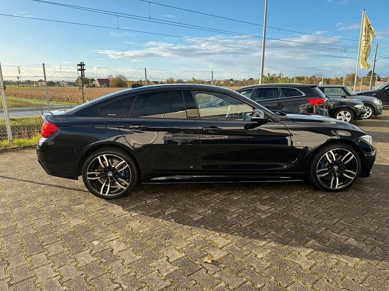 Blau Gebraucht 2016 BMW 430 Gran Coupé M Sport Coupé | 27.600 € (Teuer) - Bild 1/4