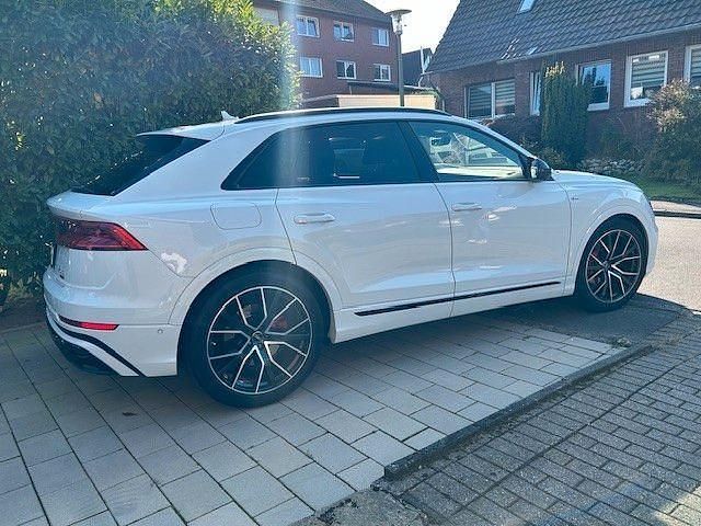 Gebraucht Audi Q8 S-line plus 286 PS (210 kW) 2019 Weiß SUV