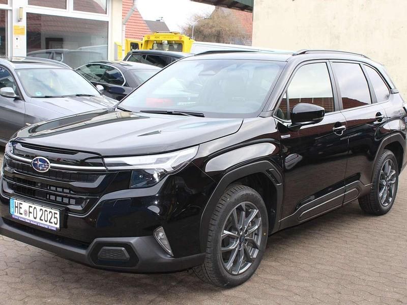 Second-hand Subaru Forester Platinum 136 CP (100 kW) 2025 Negru SUV