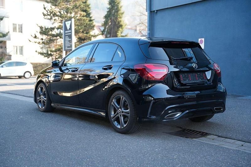Gebraucht Mercedes A200 136 PS (100 kW) 2017 Schwarz Kleinwagen