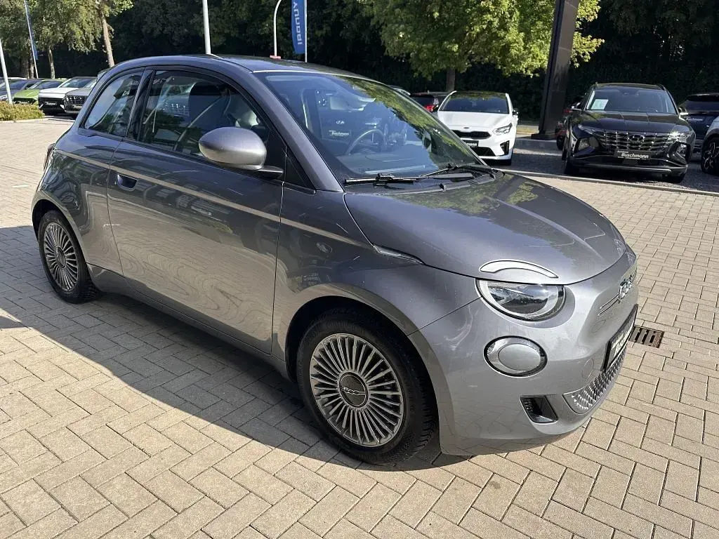 Gebraucht Fiat 500e Action 69 kW (95 PS) 2021 Grau Kleinwagen