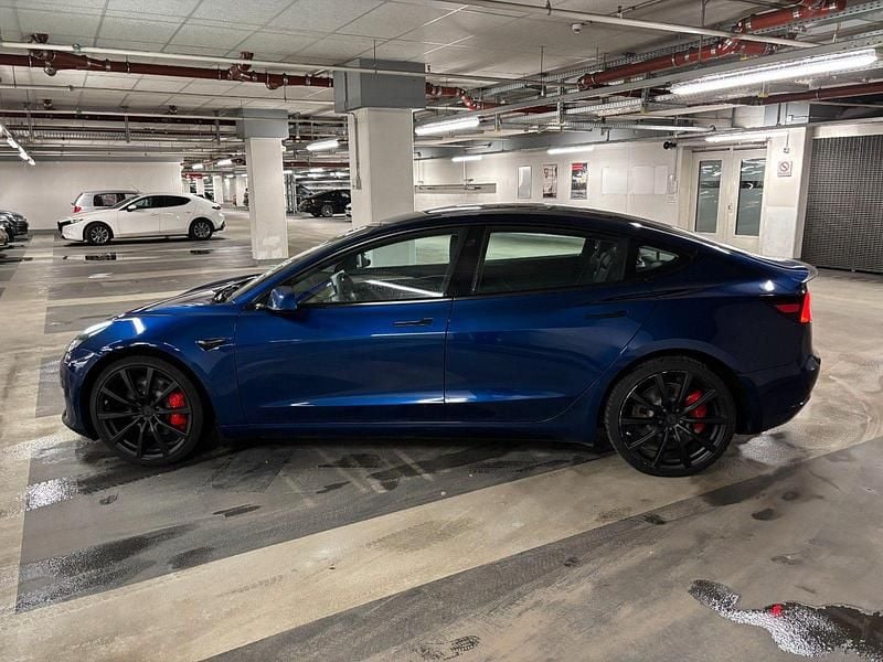 Second-hand Tesla Model 3 Performance 377 kW (513 CP) 2021 Albastru Berlinǎ