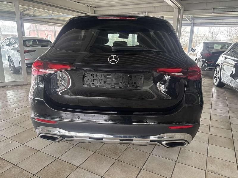 Gebraucht Mercedes GLC220 Night 197 PS (144 kW) 2024 Obsidianschwarz  metalliclack SUV