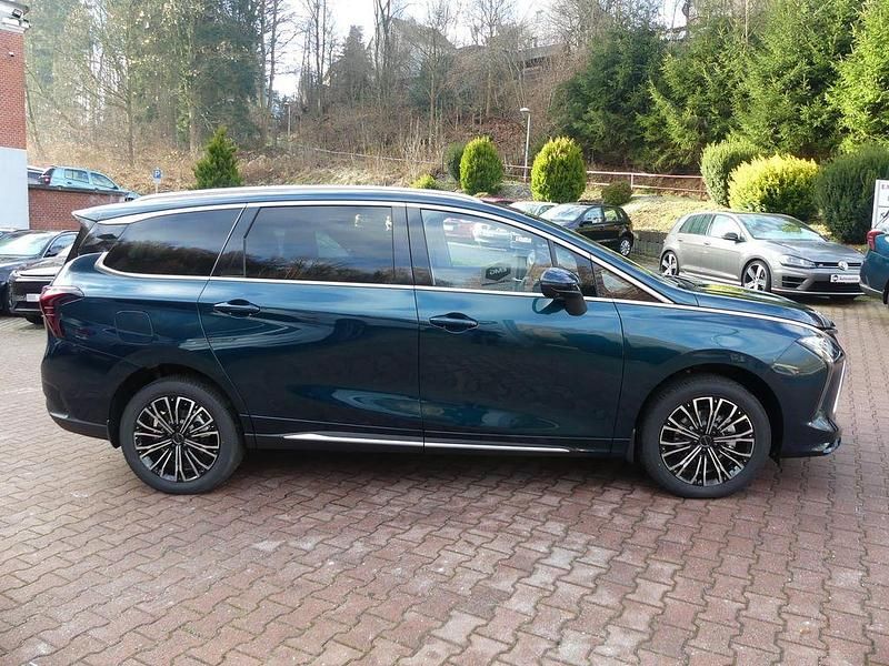 Neu DFSK Forthing 4 154 PS (113 kW) 2025 Grün Limousine