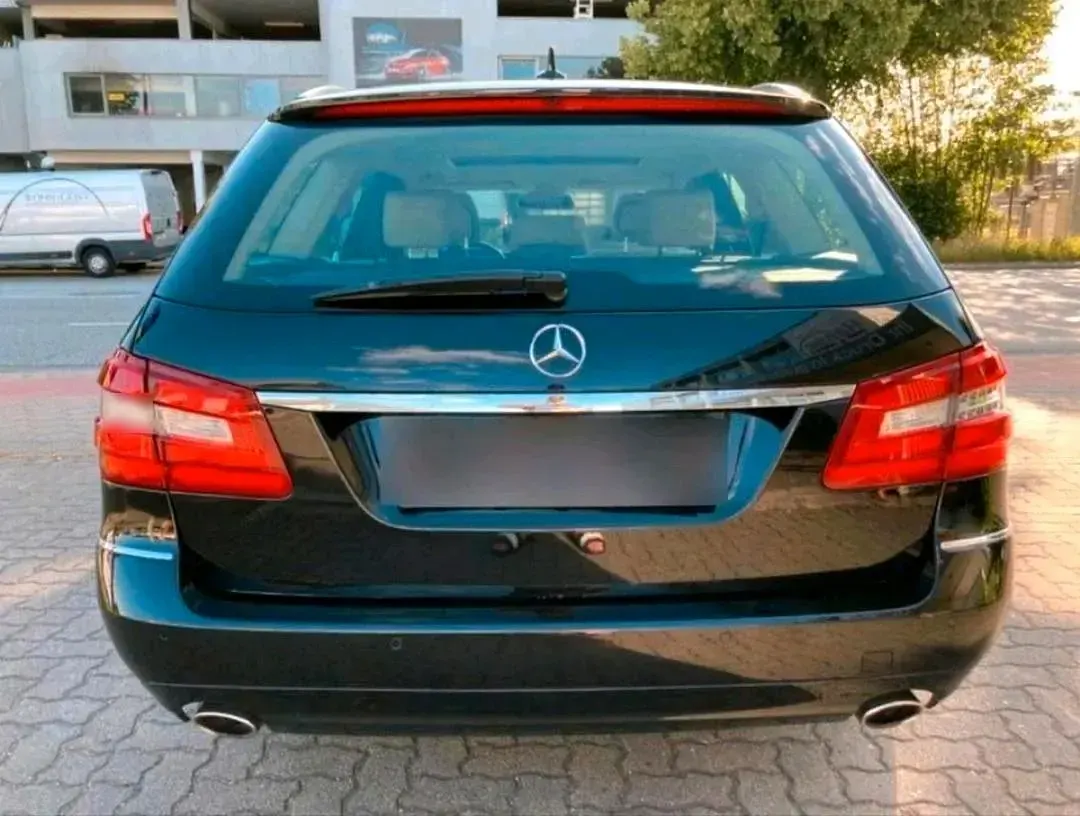 Gebraucht Mercedes E300 Avantgarde 231 PS (169 kW) 2010 Schwarz Kombi