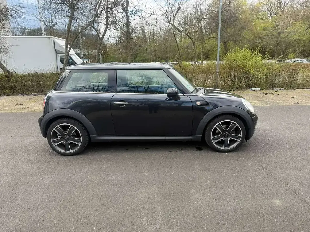 Gebraucht Mini Cooper 120 PS (88 kW) 2007 Schwarz Kleinwagen