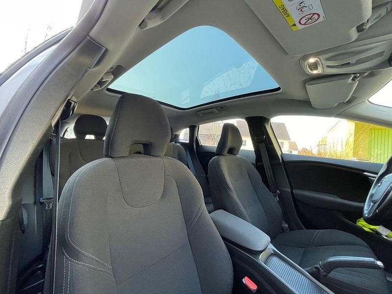 Gebraucht Volvo V40 150 PS (110 kW) 2015 Limousine