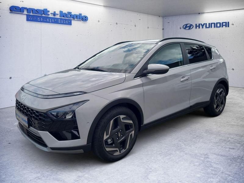 Grau Neu 2025 Hyundai Bayon Prime SUV | 28.690 € (Teuer) - Bild 1/4