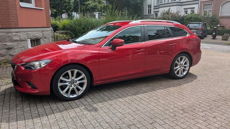 Rot Gebraucht 2013 Mazda 6 Sports-Line Kombi | 12.400 € (Fairer Preis) - Bild 1/4