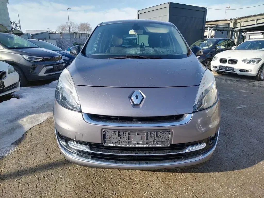 Gebraucht Renault Scénic III Bose Edition 116 PS (85 kW) 2013 Braun Van / Kleinbus
