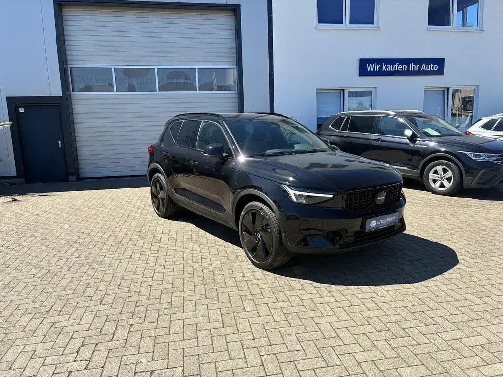 Gebraucht Volvo XC40 Plus 197 PS (144 kW) 2025 Schwarz SUV