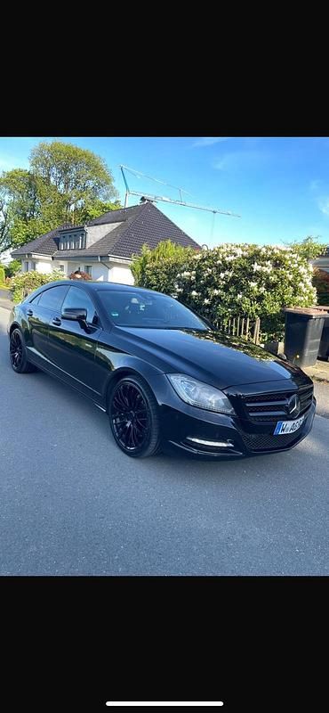 Schwarz Gebraucht 2012 Mercedes CLS350 Limousine | 10.500 € (Fairer Preis) - Bild 1/4