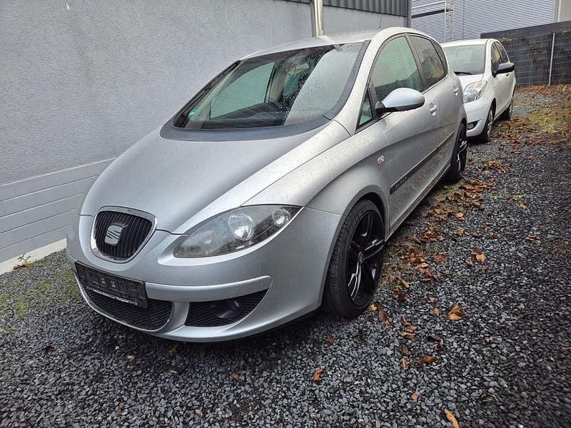 Silber Gebraucht 2006 Seat Altea Sport Limousine | 3.999 € (Fairer Preis) - Bild 1/4