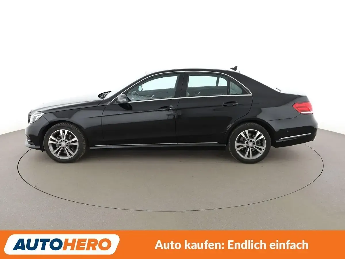 Gebraucht Mercedes E250 Avantgarde 204 PS (150 kW) 2015 Schwarz Limousine