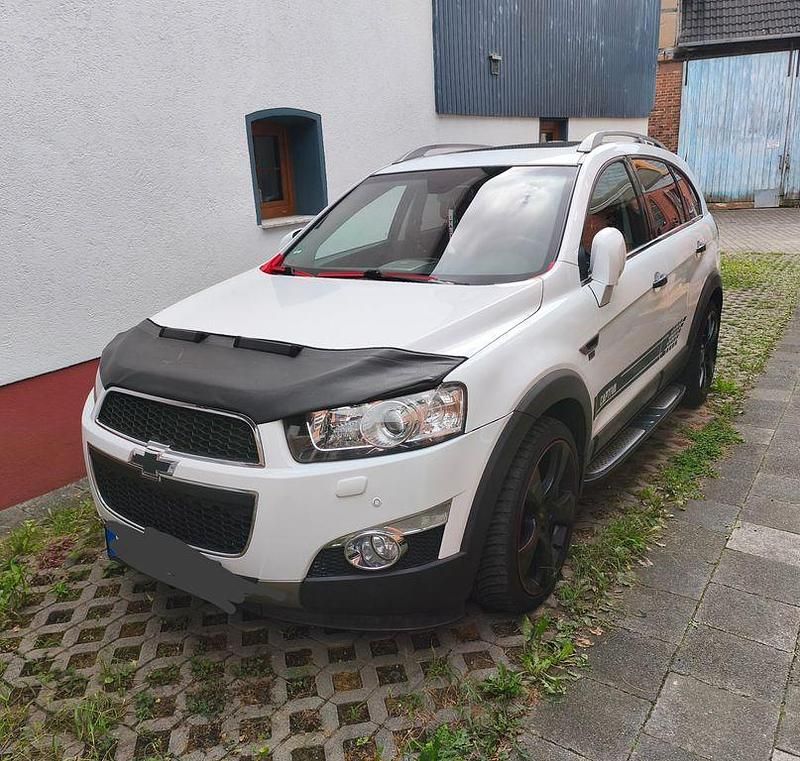 Weiß Gebraucht 2012 Chevrolet Captiva LTZ SUV | 10.200 € (Fairer Preis) - Bild 1/4