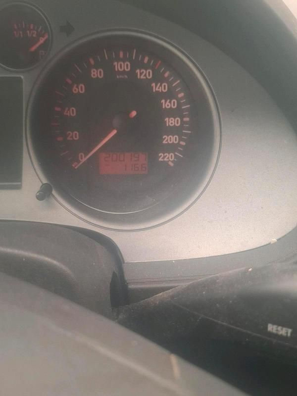 Grau Gebraucht 2007 Seat Ibiza Kleinwagen | 1.800 € (Fairer Preis) - Bild 1/4