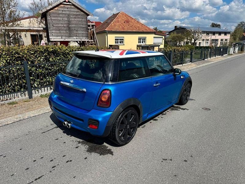 Usado Mini John Cooper Works 174 HP (127 kW) 2006 Azul Citadino