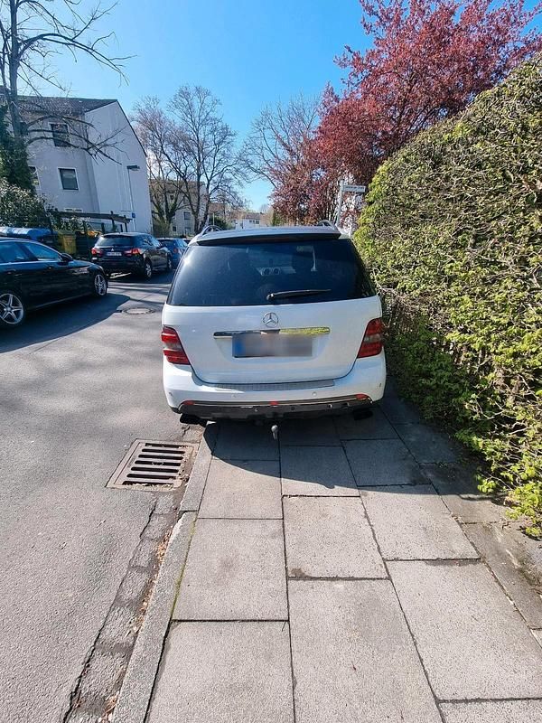 Gebraucht Mercedes ML320 220 PS (161 kW) 2005 Weiß SUV