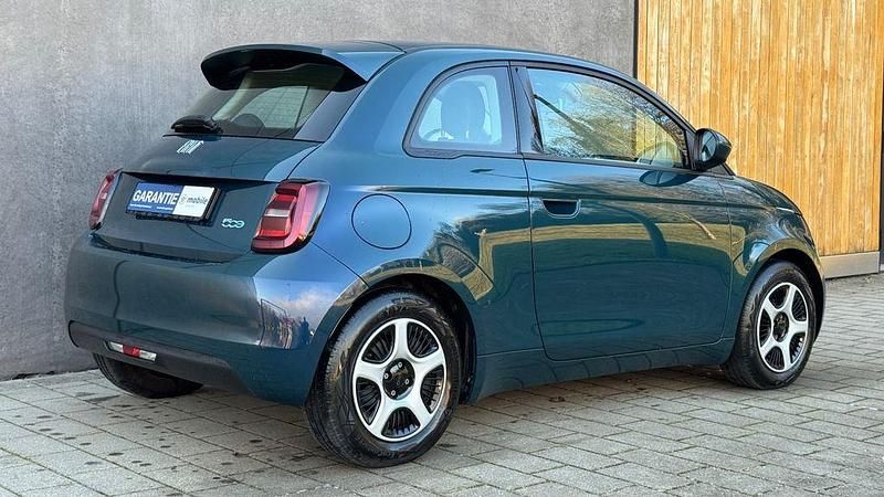 Gebraucht Fiat 500e Action 69 kW (95 PS) 2022 Grün Kleinwagen
